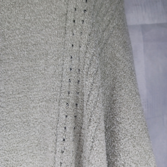 Barefoot Dreams Cozy Chic Ultra Lite Sweater Size M - Picture 6 of 14